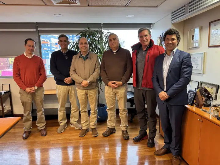 Prácticos de Puerto de Valparaíso reunidos con la Gerencia de Empresa Portuaria Valparaíso
