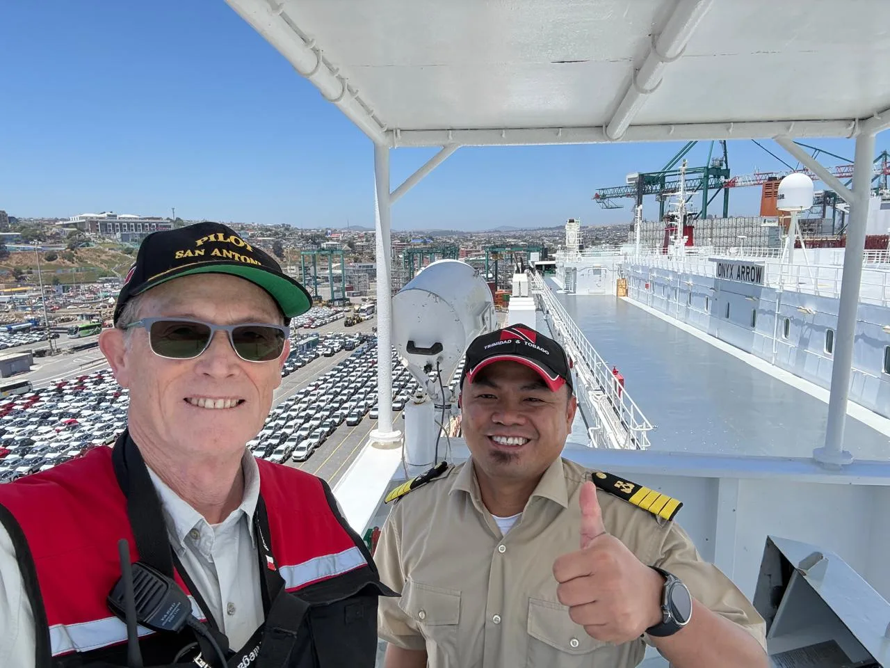 Actividad portuaria en San Antonio